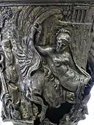 Ninfa fluvial con Pegaso junto al santuario de Afrodita en Acrocorinto. Plata repujada y oro, taller italiano, mediados del siglo I a. C. Proviene del tesoro de Berthouville.