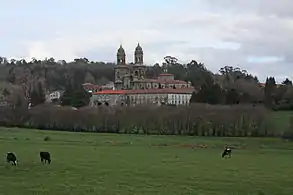 Vista lejanaVista aérea del Monasterio de Santa María de Sobrado realizada con dron por AnDrones