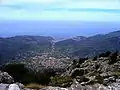 Sóller con el puerto de fondo.