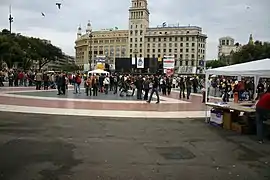 Plaza de Cataluña, la de mayor superficie de España con 50.000 metros cuadrados.