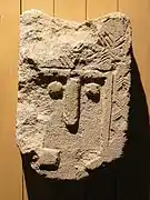 Estela en piedra caliza (Cavaillon, Vaucluse), ca. milenio IV a. C.