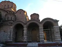 Fachada norte de la iglesia.