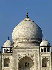 La cúpula del Taj Mahal