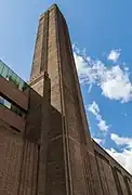 Vista de la torre desde la base.