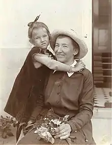 Tatiana Ehrenfest-Afanassjewa con su hija Galinka