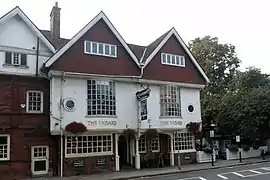 El Tabard pub (y teatro) en Bath Road