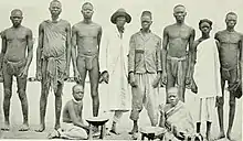 Fotografía de personas del pueblo teso, de inicios del siglo XX (1909)