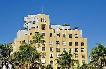 The Tides Hotel en Ocean Drive en Miami Beach (1933).