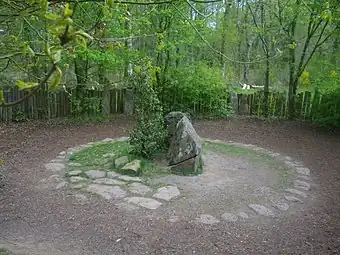 Tumba de Merlín en el bosque de Brocéliande, Paimpont