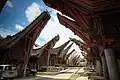 Vivienda tradicional Tongkonan, Indonesia - Adabat