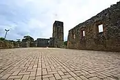 Vista de la nave de la Catedral, al fondo se encuentran el altar y la torre.