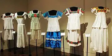 Traje regional de la Huasteca.