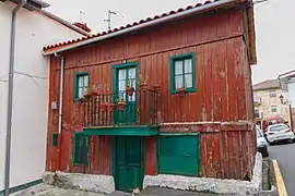 Casa de madera 19, calle de Santa María Magdalena.