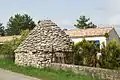 Tejado cónico de un trullo (Italia)