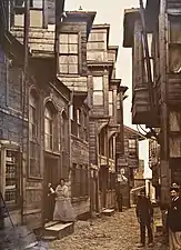 Estambul, Turquía, 1912. Casas de madera en Beyoğlu