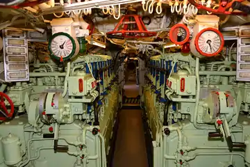 Sala de máquinas diésel U-995
