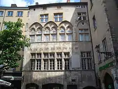 Fachada del Vieux Lyon.