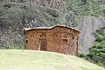 Recinto cilíndrico en Urco