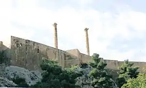 La herencia de la Edesa romana aún pervive en las columnas del yacimiento del castillo de Urfa, que dominan la ciudad actual de Şanlıurfa.