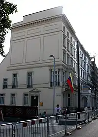 La embajada en 2011