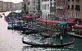 Góndolas en el Gran Canal, Venecia.