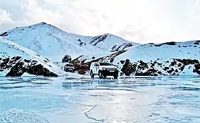 Viajes en todoterrenos 4x4 por las montañas de Kirguistán.