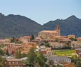 Vista del pueblo y la iglesia de la Asunción