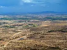 Vista hacia el sureste desde el cerro del Muerto. Al fondo el cerro de los Gallos.