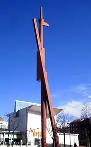 La Mirada, 2001, de Miquel Navarro, calle de Francia frente al ARTIUM