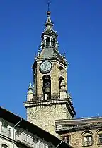 Torre desde la Pza. de la Virgen Blanca