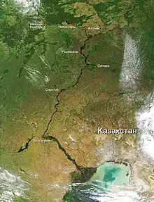Imagen satelital del Volga en la que aparece arriba Nizni Nóvgorod (Ни́жний Но́вгород)