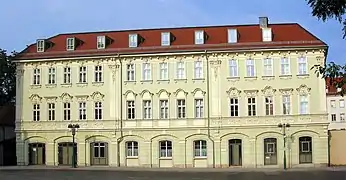 Rößlersche Haus, edificio que alberga los servicios administrativos de la escuela
