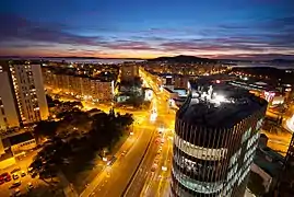 Vista nocturna de Westgate Tower B (Dalmatia Tower) desde el piso 17