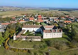 El castillo de Weyerburg, Austria,  propiedad de la familia desde 1714 y hasta hoy residencia de condes de Schönborn-Buchheim