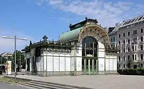 Estación del Metro de Viena, de Otto Wagner.