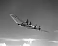 Prototipo del XB-35 en vuelo.