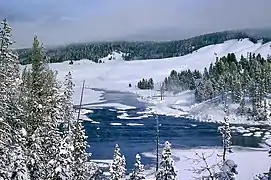 Invierno en el Parque nacional de Yellowstone en Estados Unidos