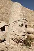 Terraza Oeste: Zeus Oromasdes