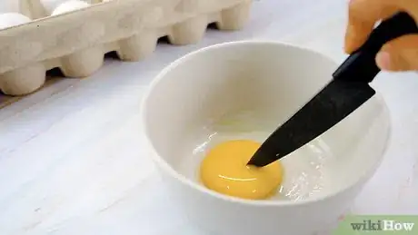Cómo hacer un huevo duro en el microondas: 8 Pasos