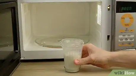 🥛 Cómo hacer ESPUMA de LECHE sin batidora ☝ ¡Súper fácil y ECO! 💚 #shorts  