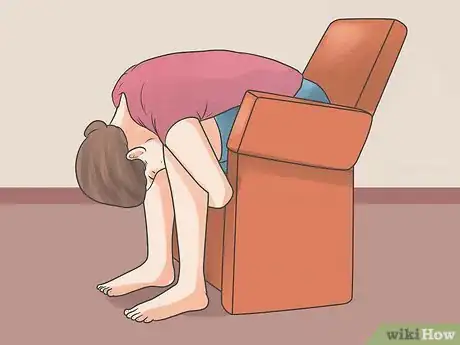 Cómo estirar la espalda alta - 11 pasos