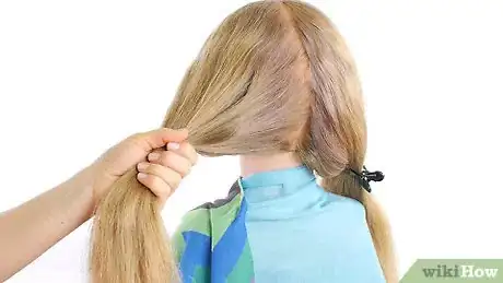 Cómo hacer una trenza francesa invertida: 6 Pasos