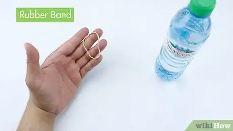 4 formas de abrir una botella de agua - wikiHow