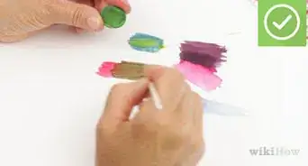 Cómo hacer plantillas para pintar con aerosol: 10 Pasos