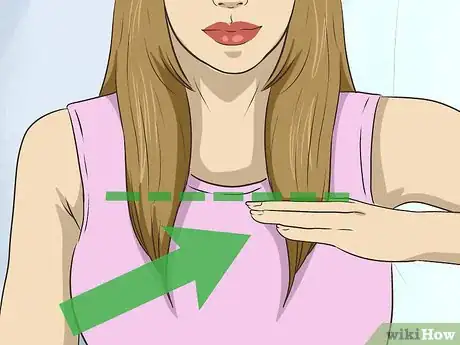 Cómo cortar el cabello recto (con imágenes) - wikiHow