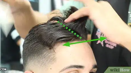 Cómo cortar el cabello recto (con imágenes) - wikiHow