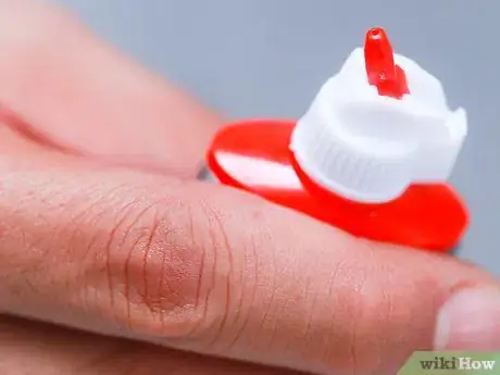 Guide pratique : Comment enlever facilement un chewing-gum collé sur un  tissu ? – Maia