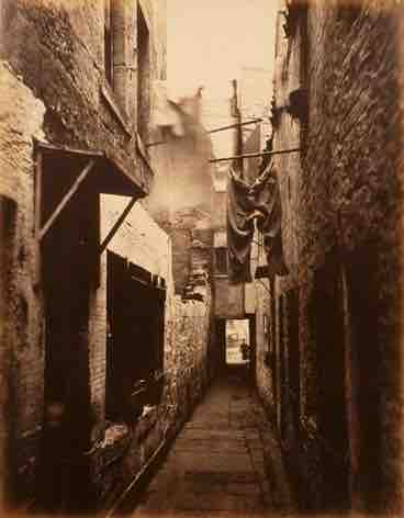 Slum in Glasgow, 1871