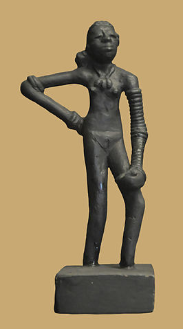 <em>Dancing Girl</em> (c. 2500 BCE)