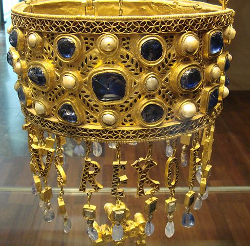 Visigoth votive crown (before 672 CE).